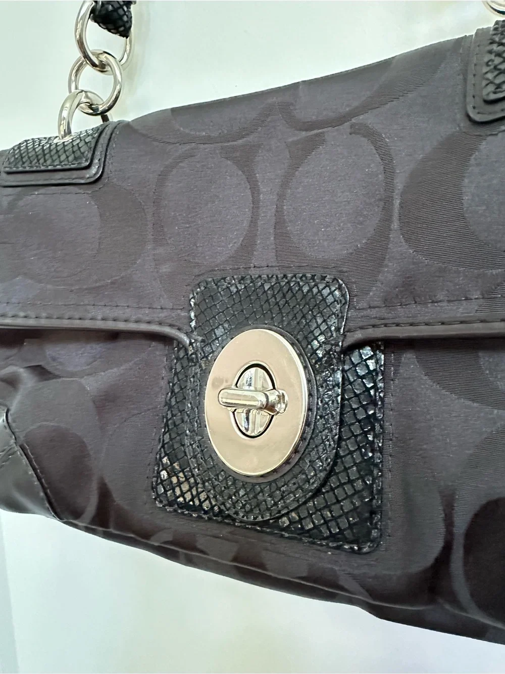 Coach Black Shoulder Bag with Silver Turn-Lock - Picture 6 of 10